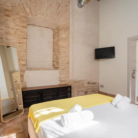 Dobo Azacanes Otel