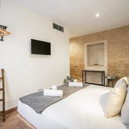 Dobo Azacanes Otel