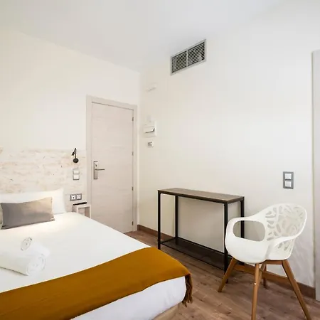 Otel Dobo Azacanes