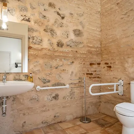 Dobo Azacanes Otel